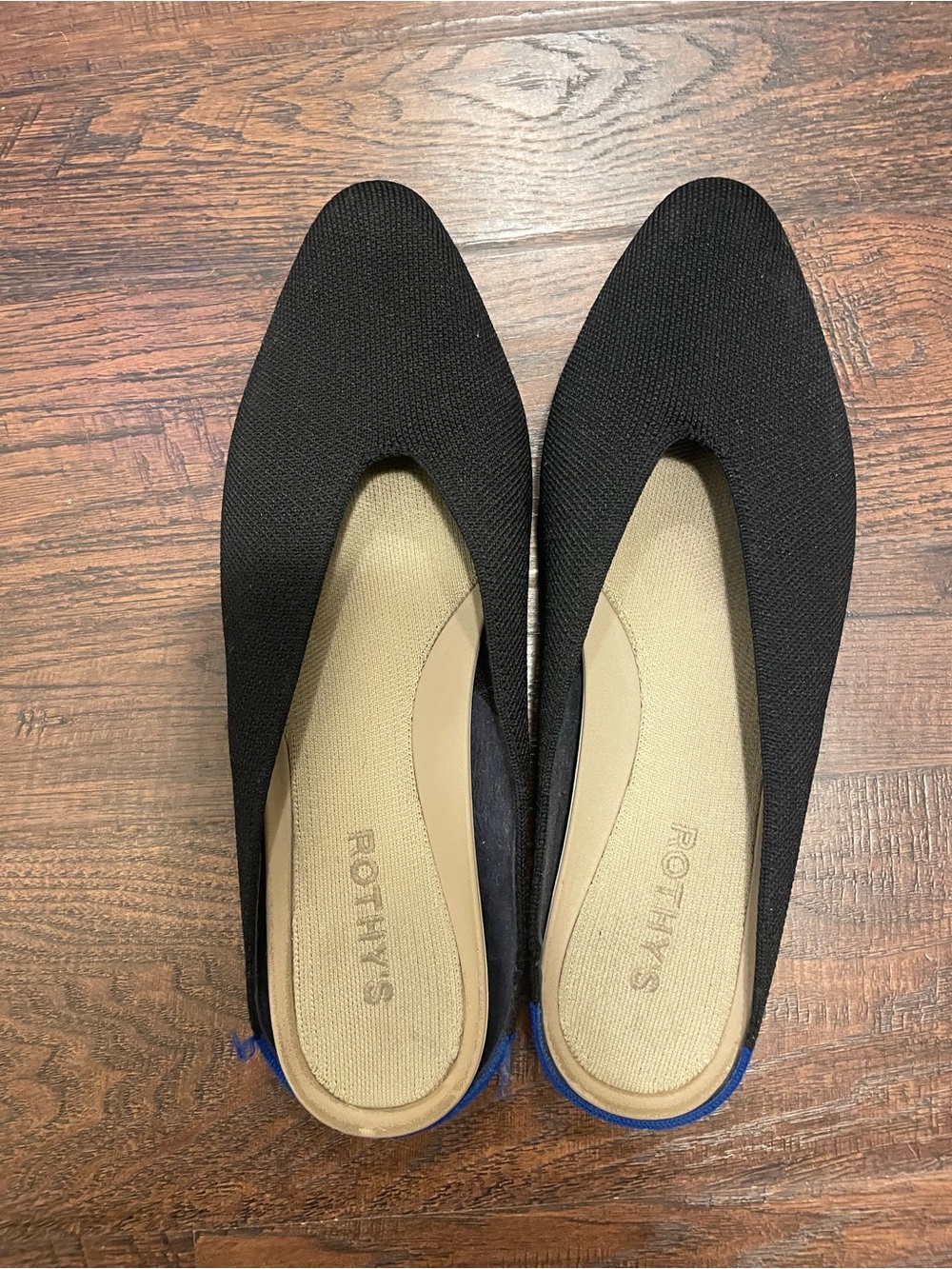 Rothy’s The Point Black Knit Flats Blue Heel Stripe Size 9